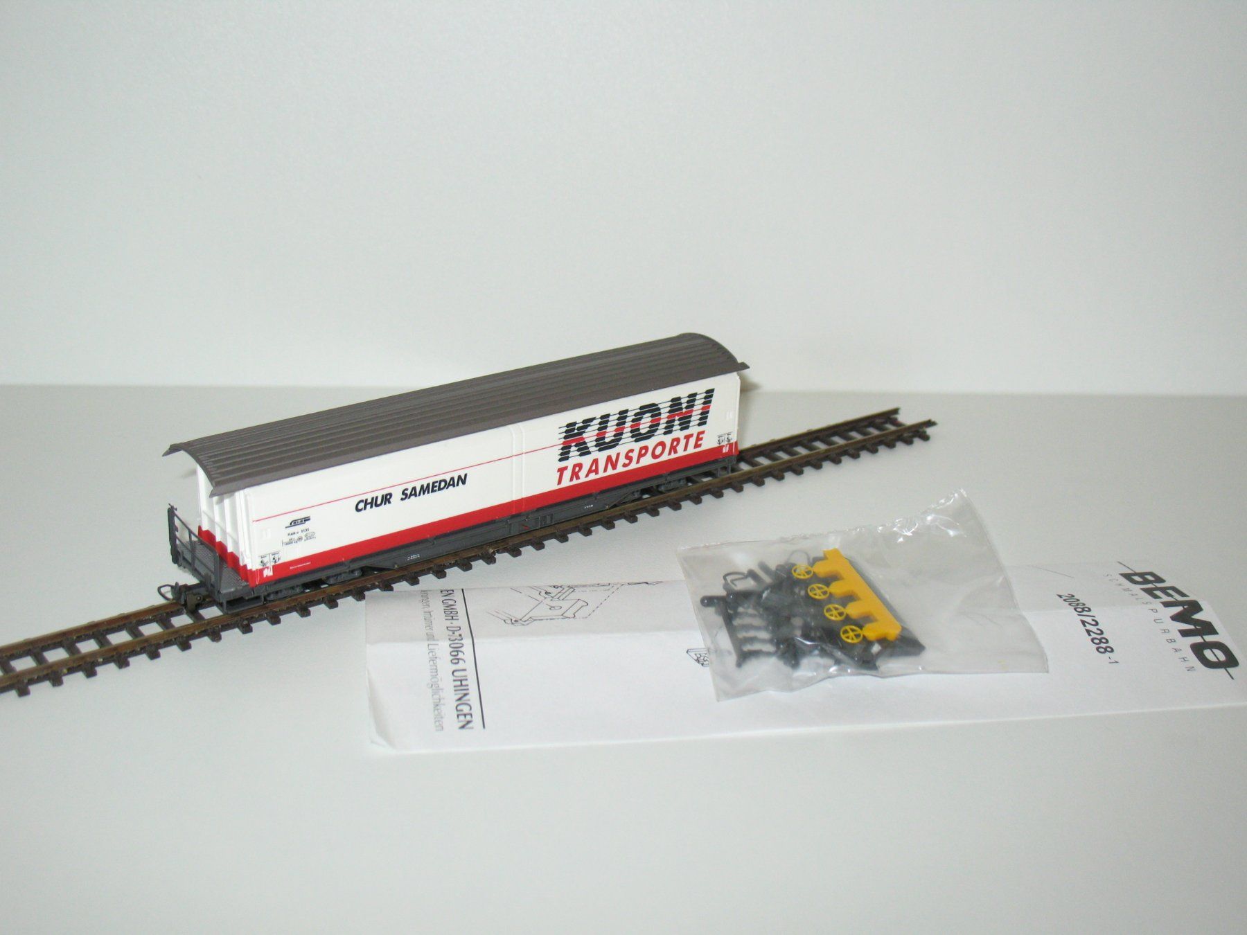 Bemo Modellini di ferrovie: Schiebewandwagen "KUONI" in H0m von BEMO 2288 – Nuovo (secondo la descrizione) da Ettiswil venduto da Caapraibex