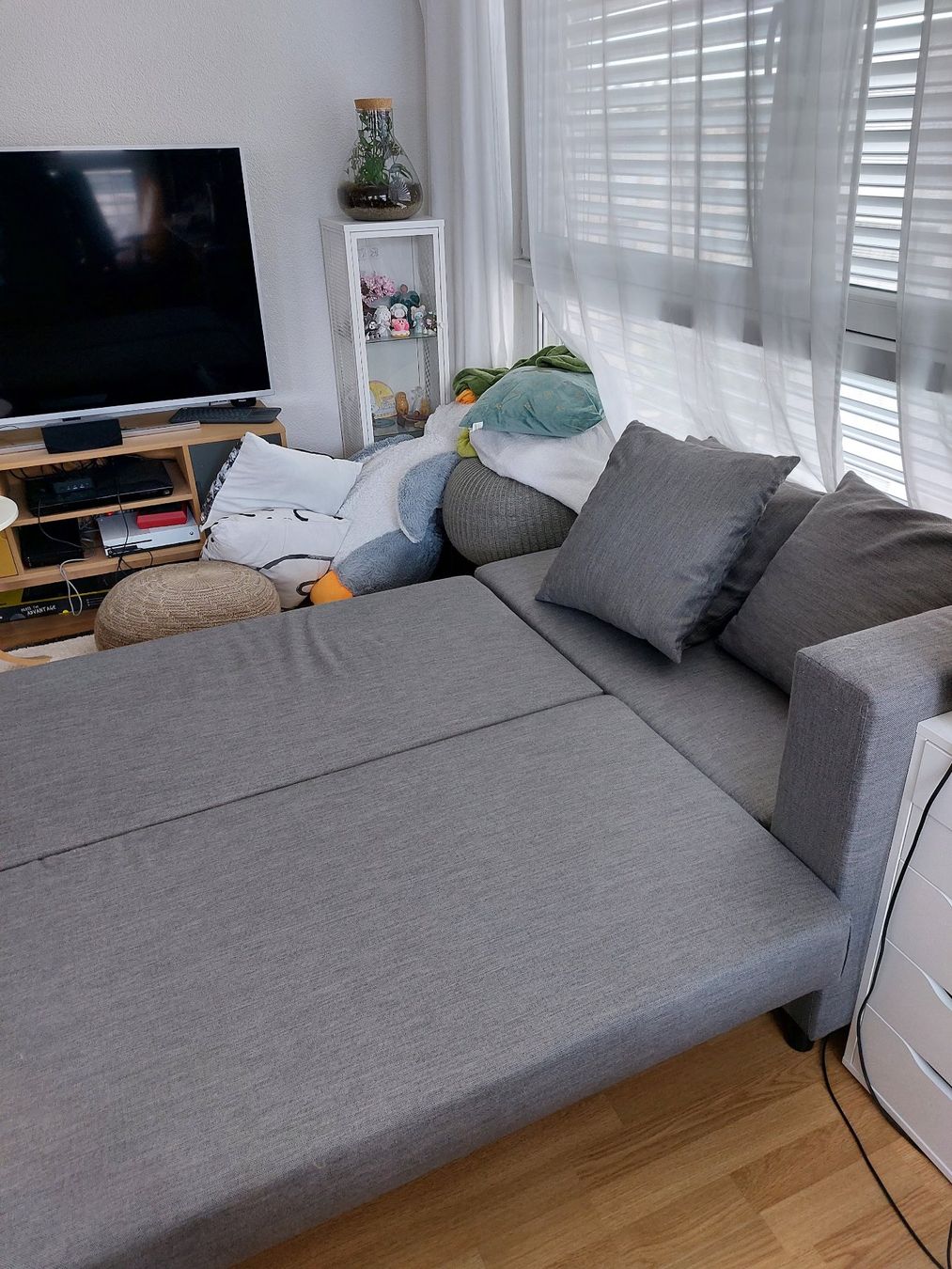 Ikea Sofas: IKEA 3er Bettsofa Älvdalen VB – Gebraucht aus Biel/Bienne von big_hxr7 3