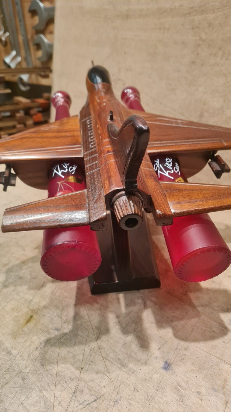Spirituosen: Holz-Jet / Kirsch / Deko / Geschenk / Kampfjet – Gebraucht aus Safenwil von TOMLUK 4