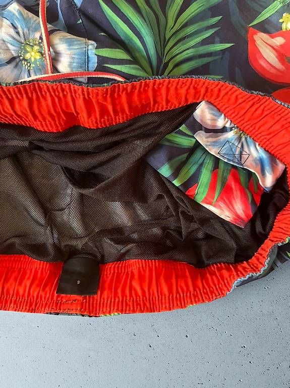 Costumi da bagno: HUGO BOSS Badehose Size M – Nuovo (secondo la descrizione) da Zürich venduto da carmen_kandey_Insta 2