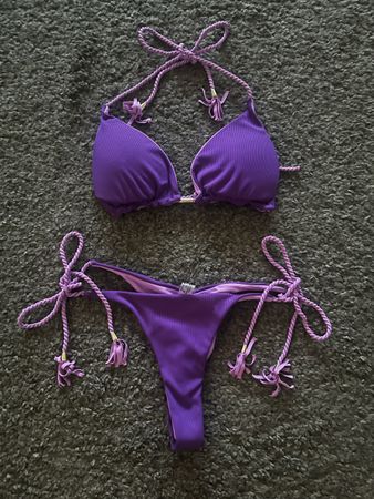 Bikini lila Grösse M neuwertig