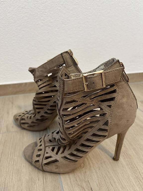 Damenschuhe: High Heels – Gebraucht aus Niederwil AG von jul_xms5