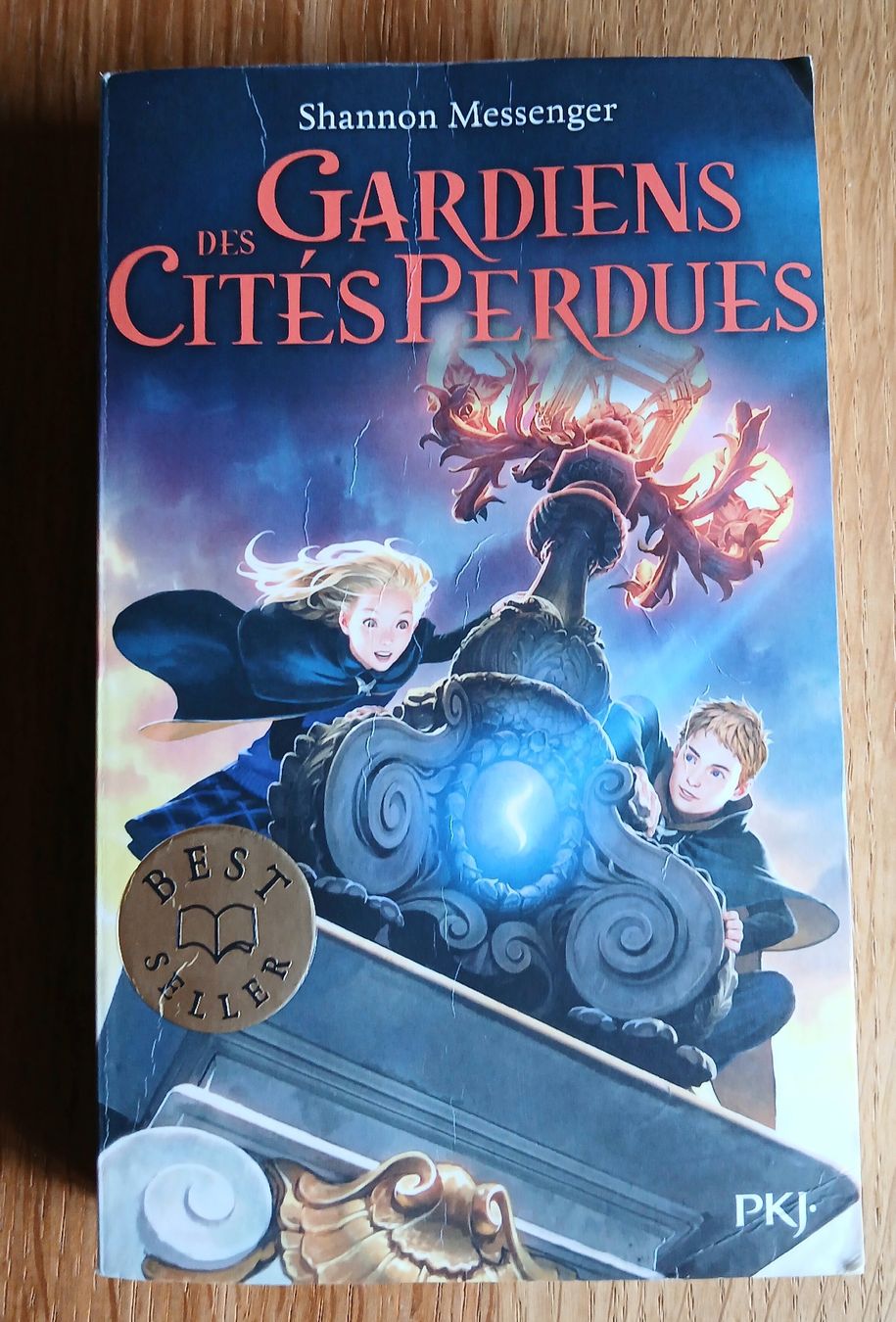 Libri:  Gardiens des Cités Perdues - Shannon Messenger – Usato da Sciernes-d'Albeuve venduto da Dojo004