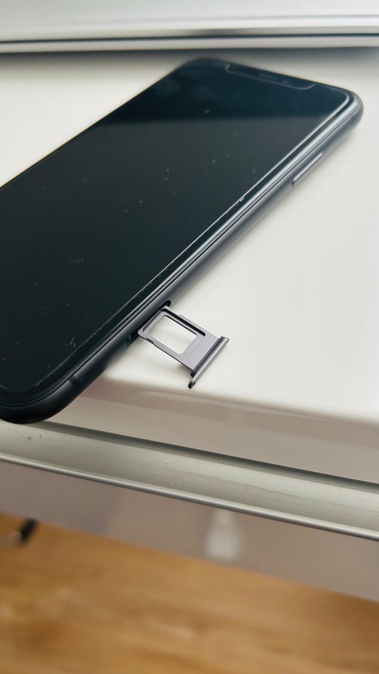 Apple Handys / Smartphones: Apple Smartphone iPhone 11 black 128GB – Gebraucht aus Zürich von kun_d8p9 4