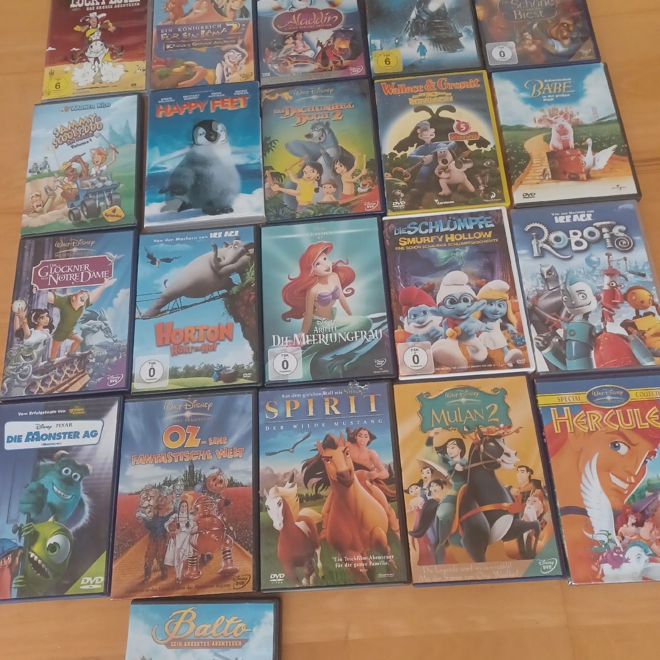 Tous les DVDs: Kinder DVD , Konvolut – D'occasion à Waldkirch par Fantasia-101 2