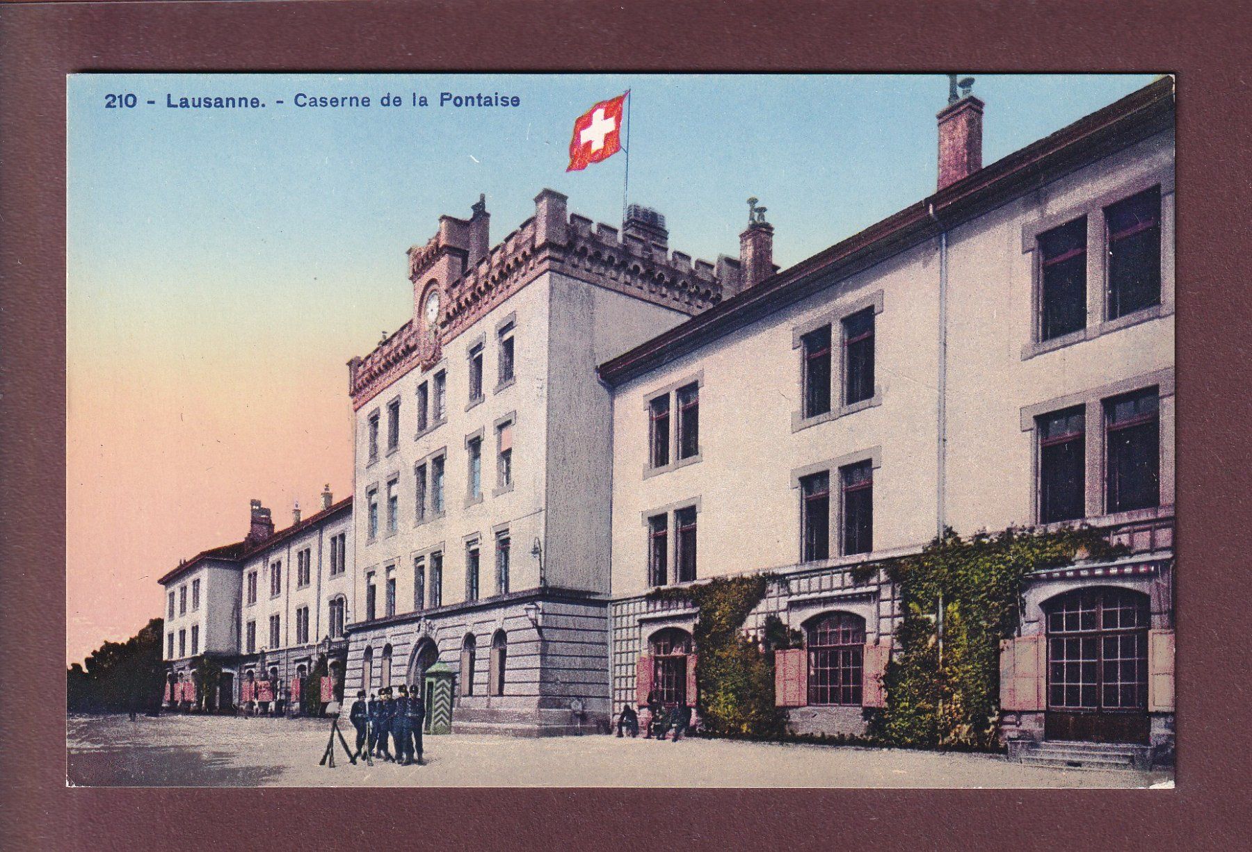 Cartoline postali: LAUSANNE - Caserne de la Pontaise – Usato da Pully venduto da nicecards