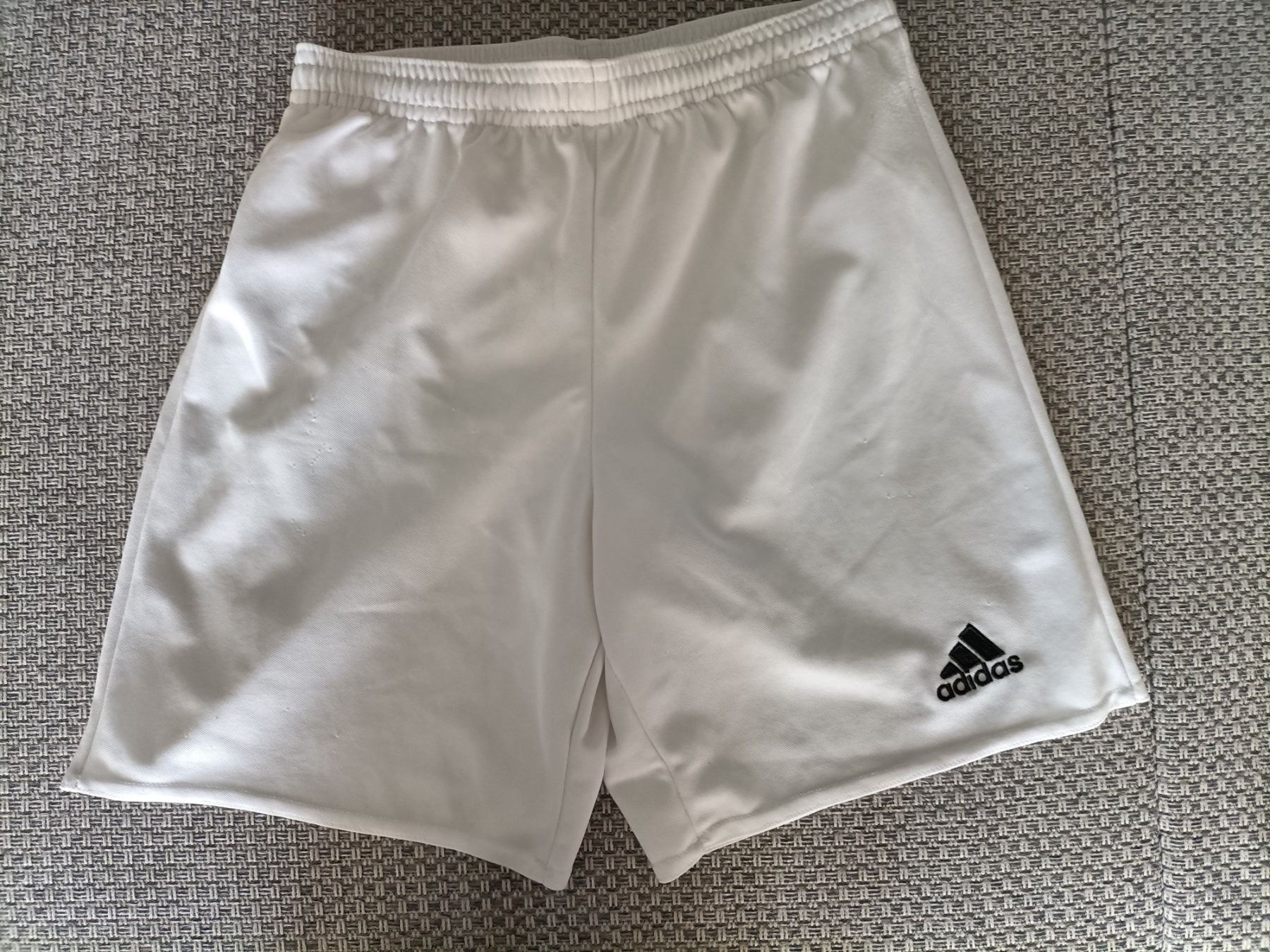 Adidas Lotti & Set di vestiti: Kleiderpaket 2-teilig, Junge Gr.152 – Usato da Obergösgen venduto da asc_72pf 1