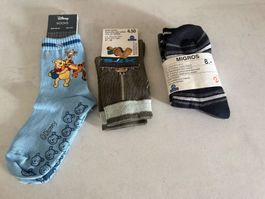 4 Paar Kinder Socken in der Grösse 27-30 (5-6 Jahre)