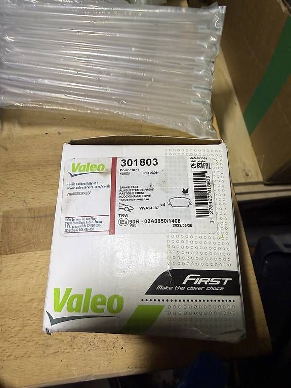 Tutti pezzi di ricambio auto: Volvo V70/XC70 Bremsen – Usato da Naters venduto da brunteles 1