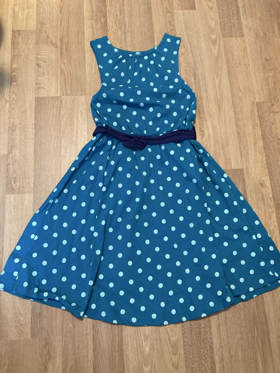 Vestiti & Gonne: Mädchen Festkleid Gr. 116/122 – Usato da Emmenbrücke venduto da JJ_89