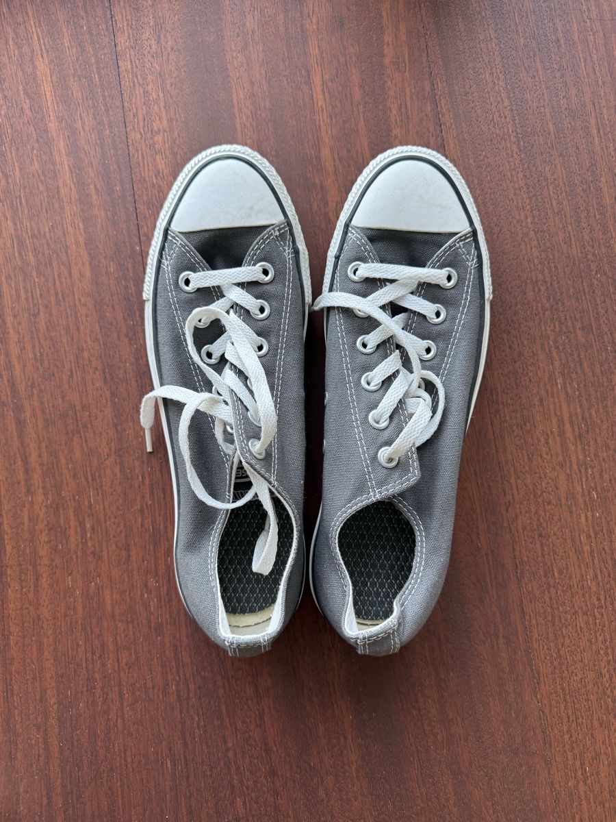 Converse Herrenschuhe: Converse Grau Grösse UK 7.5 / EU 40.5 – Gebraucht aus Küsnacht ZH von Bpn18