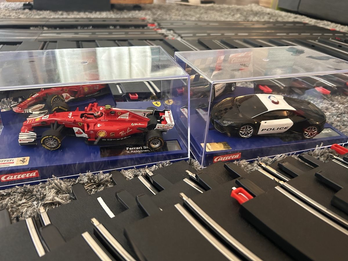Carrera Piste: Carrera DIGITAL 132/124 Rennbahn Set mit Wireless, AppConnec – Usato da Zürich venduto da roussii 1