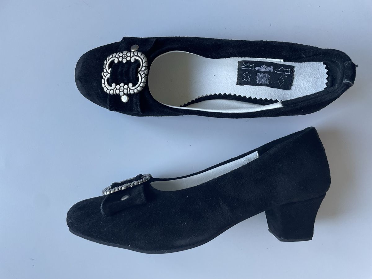 Scarpe da donna: Dirndelschuhe, schwarz, Gr. 38 - 38.5, neu! – Nuovo (secondo la descrizione) da Gockhausen venduto da AnneT07 4