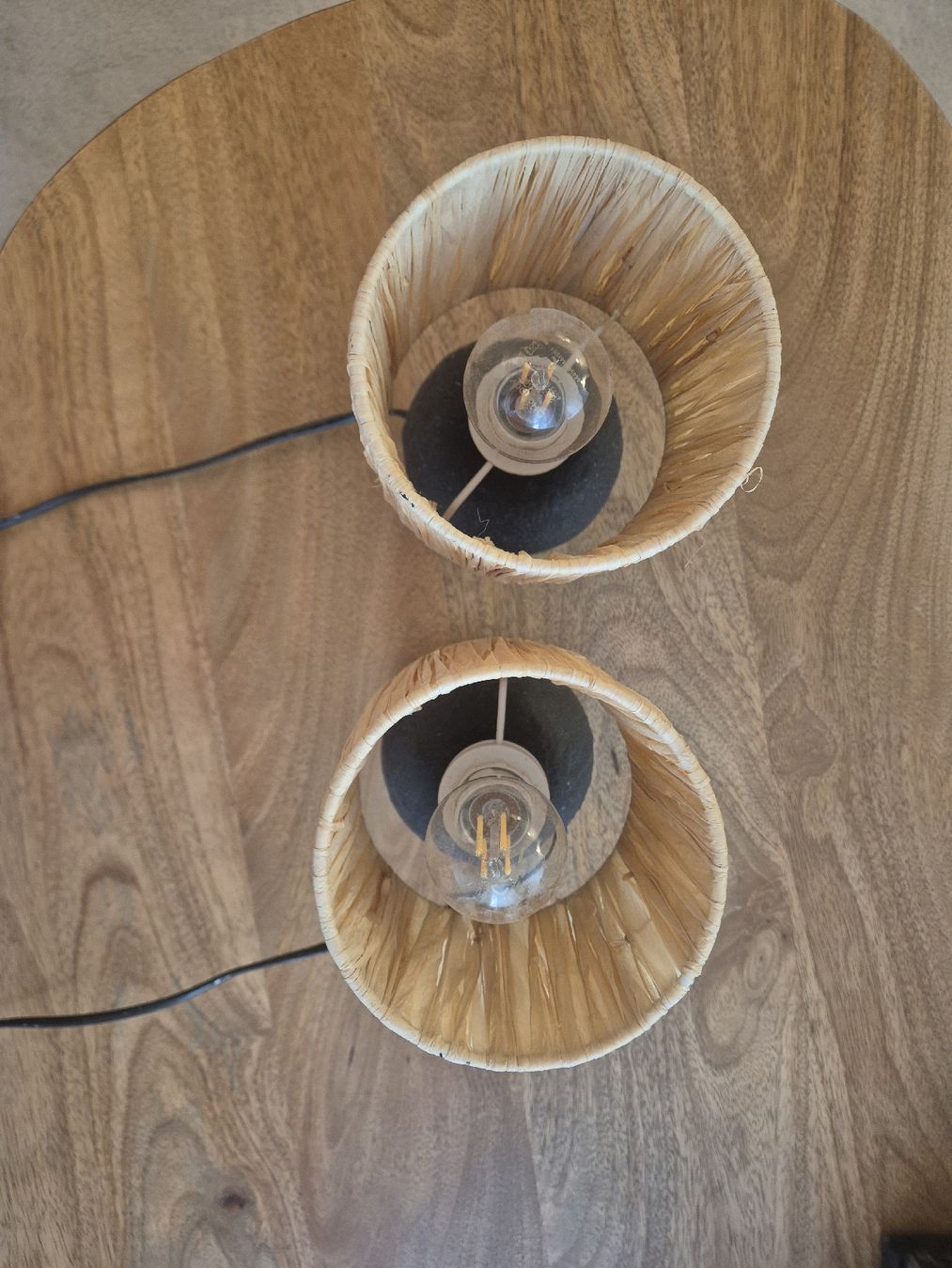Lampade: Zwei Lämpchen mit Bast und schwarz – Usato da Lausanne venduto da len_vc5x 2