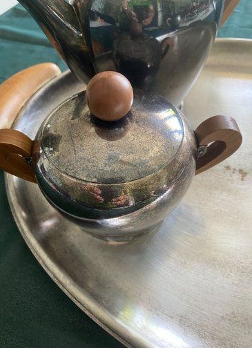 Set di piatti: Alessi Bombé Set Kaffee/Tee, Edelstahl/versilbert, Gratis Ve – Usato da Gümligen venduto da Primeselection 4