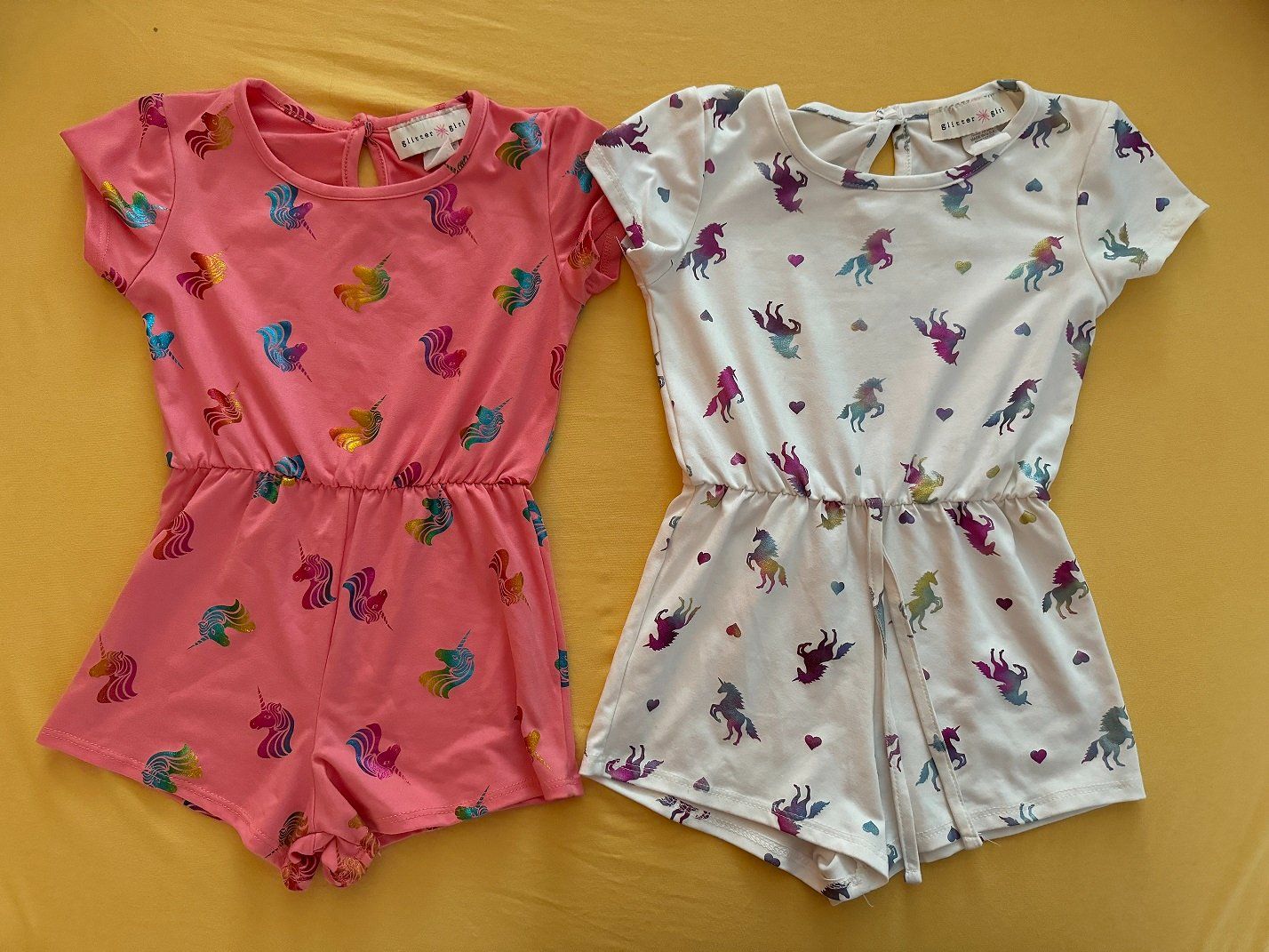Lotti & Set di vestiti: 2 schmucke wenig getragene Kleider mit Einhörner, Gr. 5 J. – Usato da Horgen venduto da Feli39 3