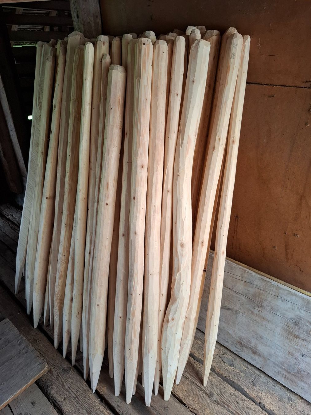 Sonstige Stalleinrichtungen: Holzpfähle / CHF 4 pro Stück – Neu (gemäss Beschreibung) aus Altdorf UR von mnvs88
