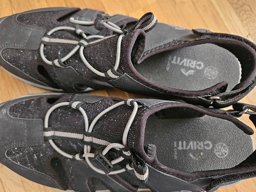 Herrenschuhe: Wasserfeste Schuhe Grösse 44 – Gebraucht aus Wallisellen von Richtema 1