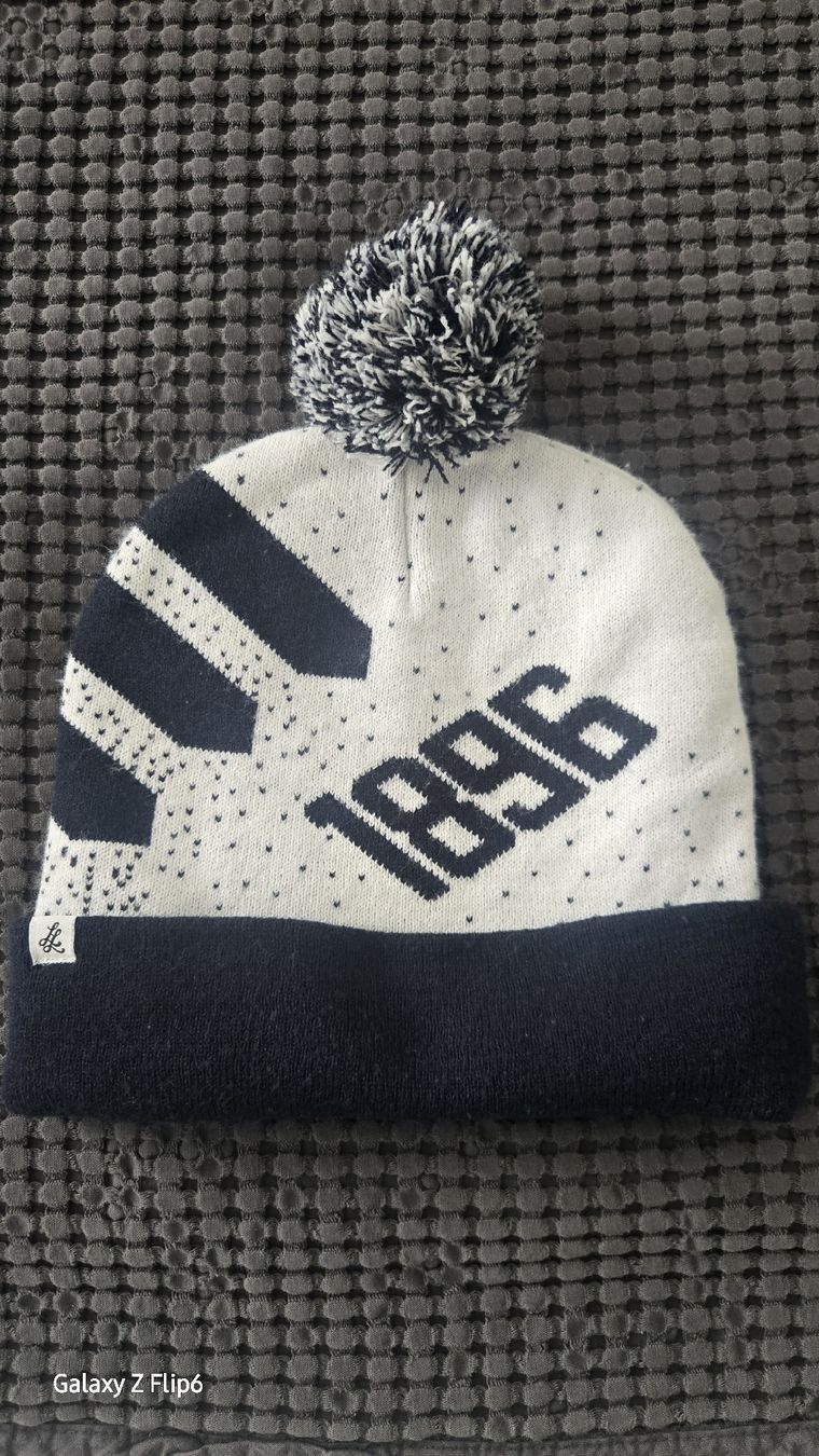 FCZ Altro abbigliamento per bambino: FCZ Kinder- Wintermütze – Usato da Zürich venduto da Deesay 1