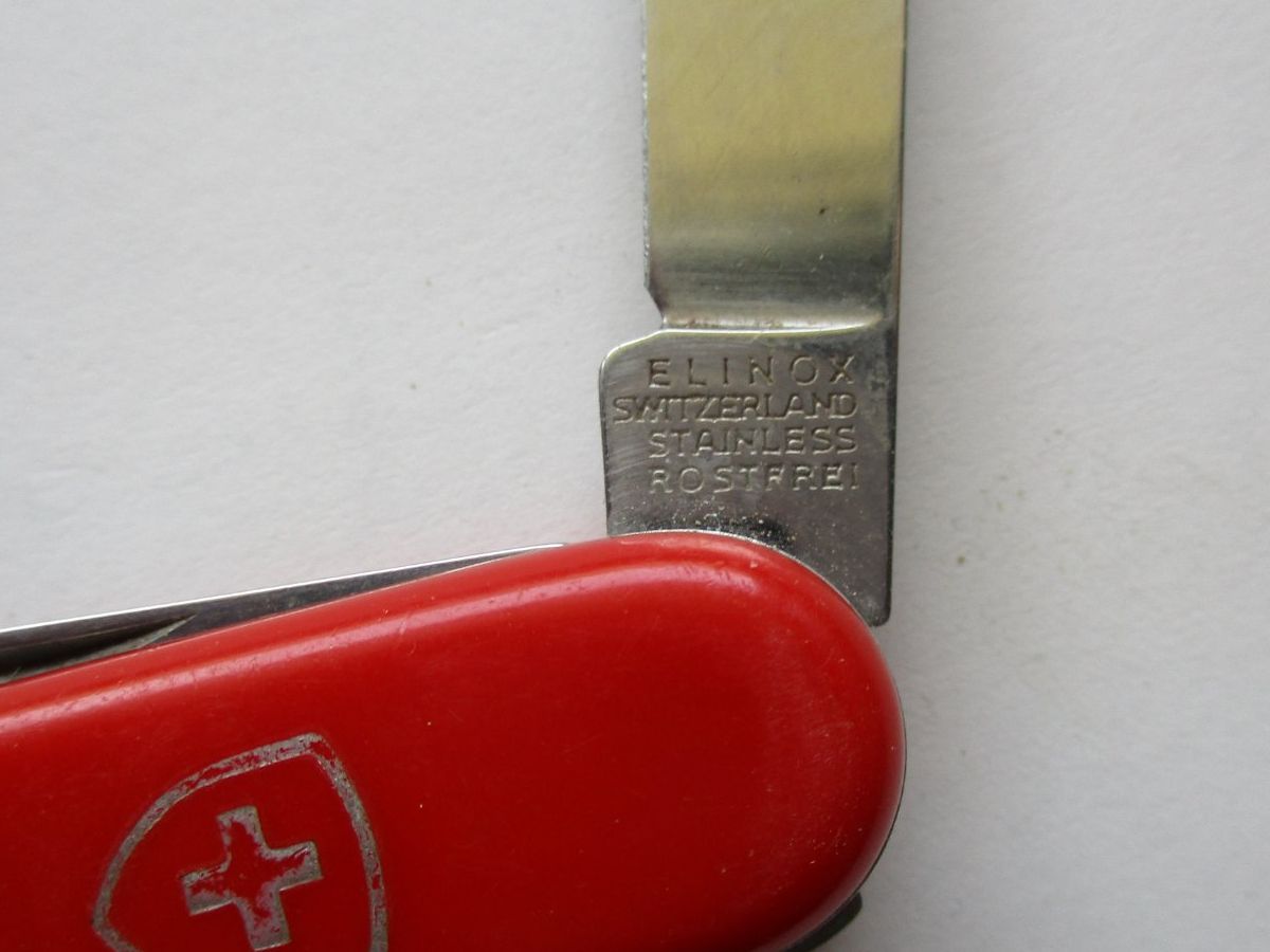 Victorinox Coltelli tascabile: Couteau suisse ELINOX rouge – Usato da La Sarraz venduto da vic_v6kz 1