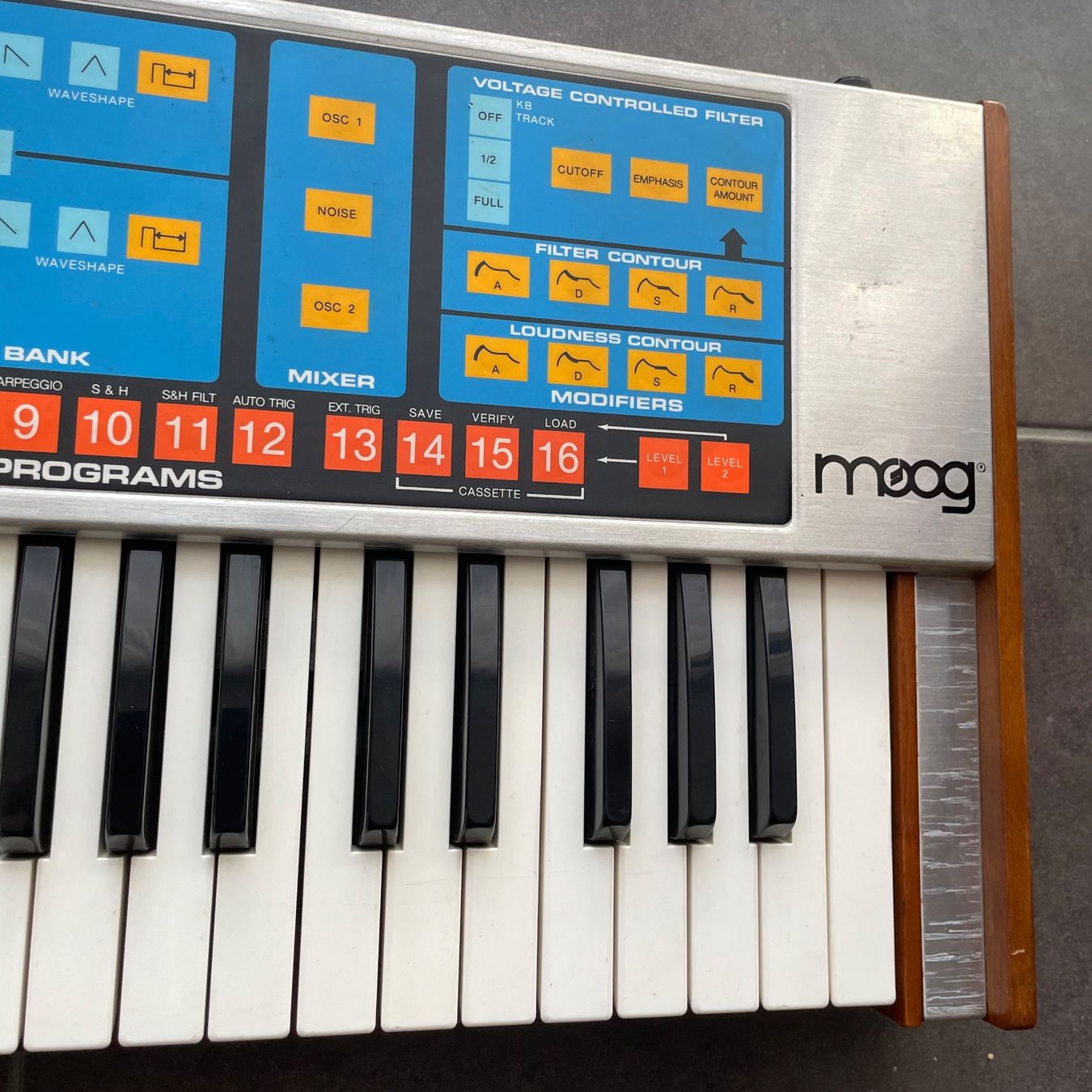 Moog Musikinstrumente: MOOG SOURCE – Defekt aus Mauren TG von Georgie 3
