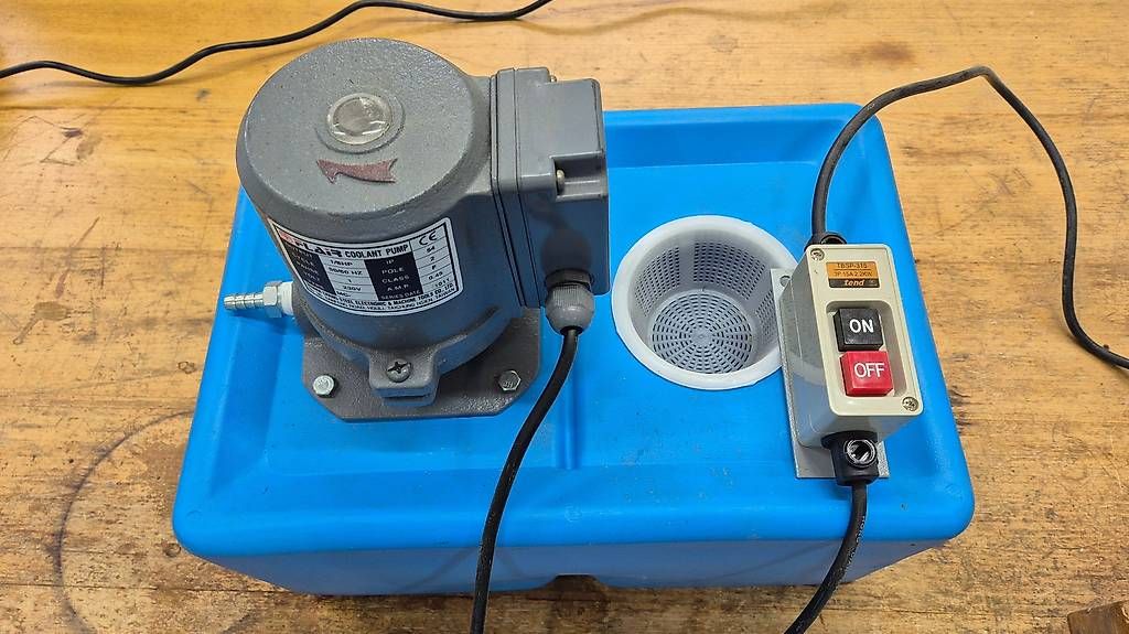 Pumpen & Teile: Kühlmittelpumpe – Gebraucht aus Grosshöchstetten von HOR64