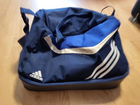 Tasche Adidas Sporttasche blau gute Grösse