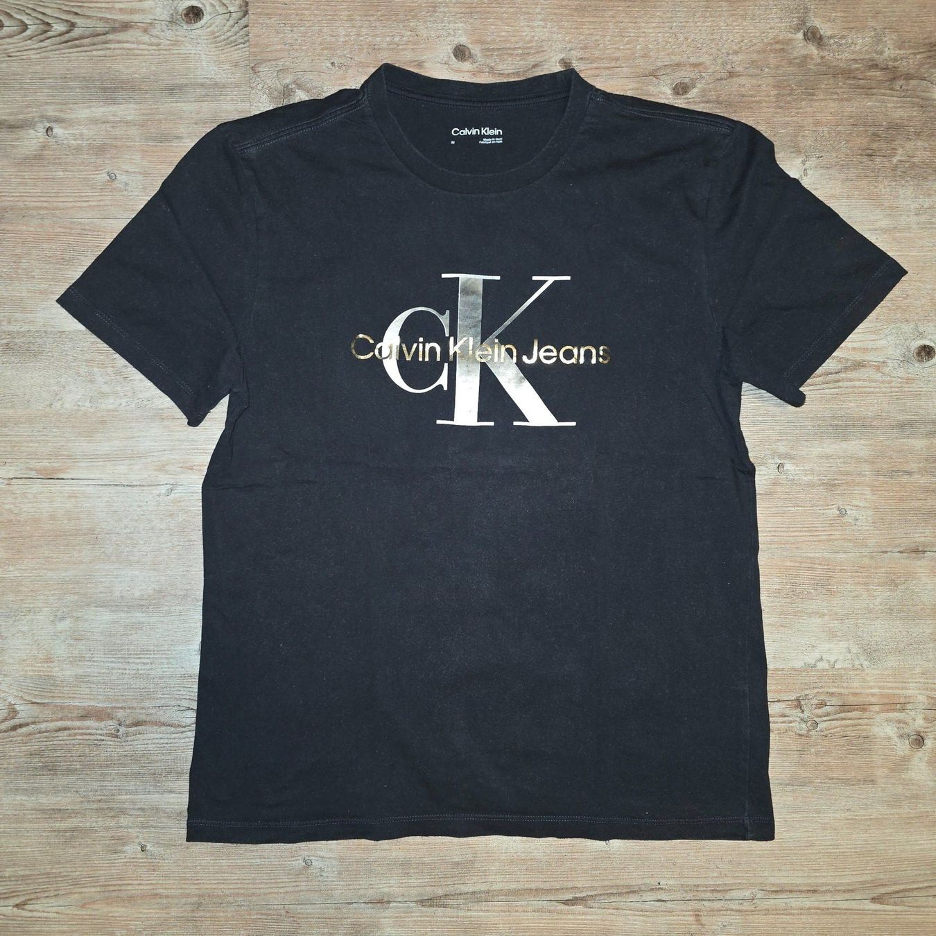 Calvin Klein T-shirts: T-Shirt – D'occasion à Porrentruy par Nos_petites_affaires
