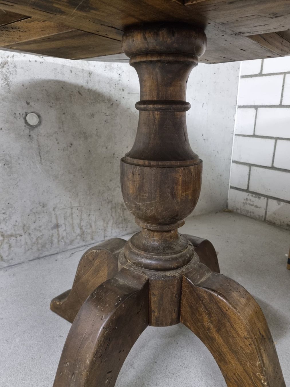 Tavoli: Esstisch rund aus massivem Holz – Usato da Ottenbach venduto da Sscnapoli0 4