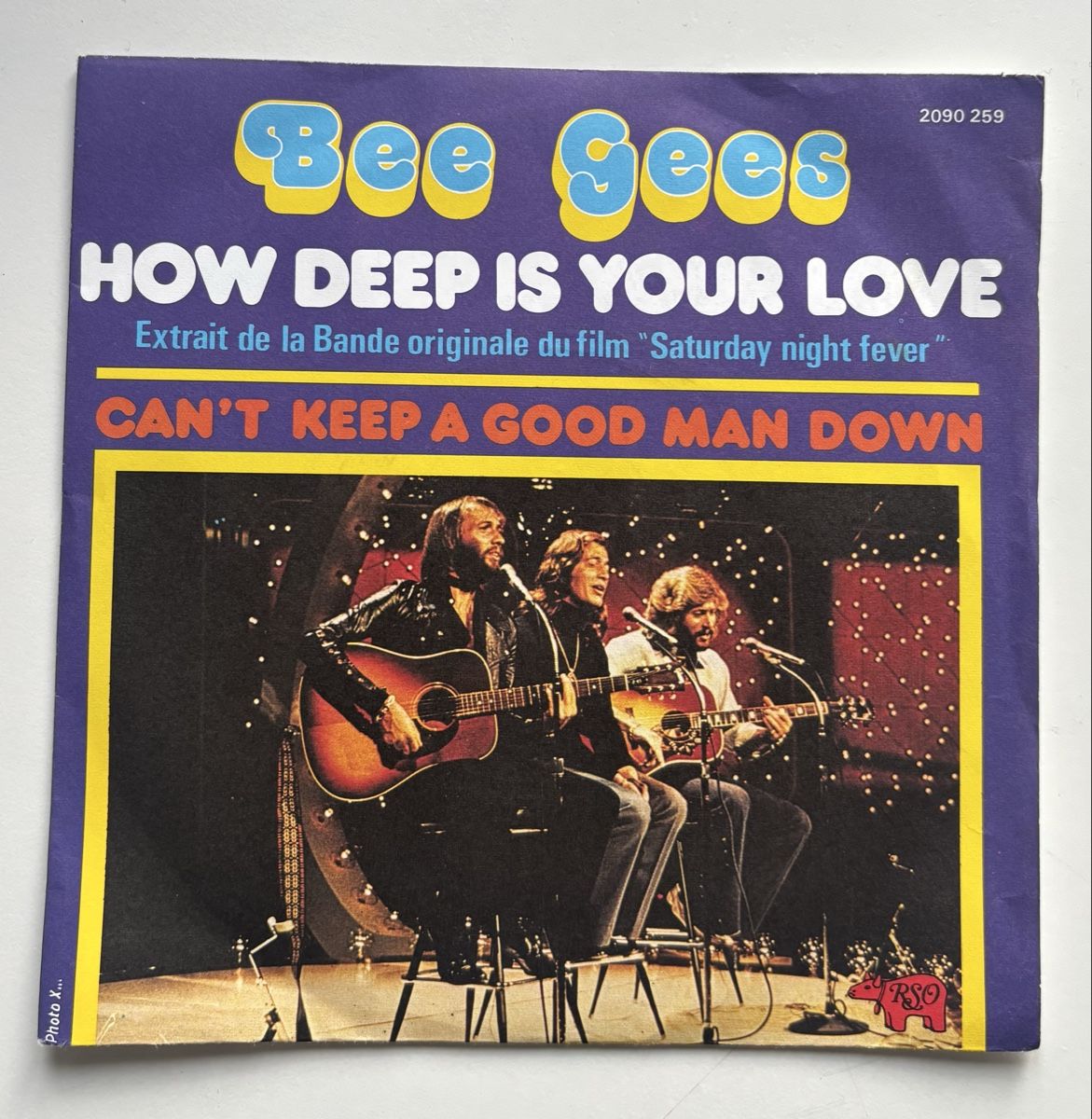 Vinyles: Bee Gees - 45  "How Deep Is Your Love" VG+/VG+ – D'occasion à Neuchâtel par Deivid2