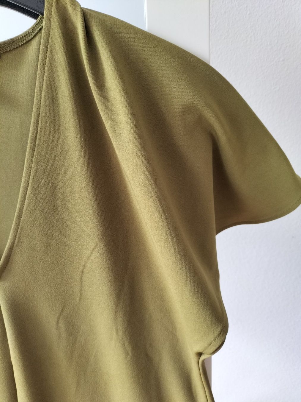 H&M Vestiti: Superbe Robe longueur Midi Olive Chic - Taille L H&M – Usato da Clarens venduto da fashionfou 4