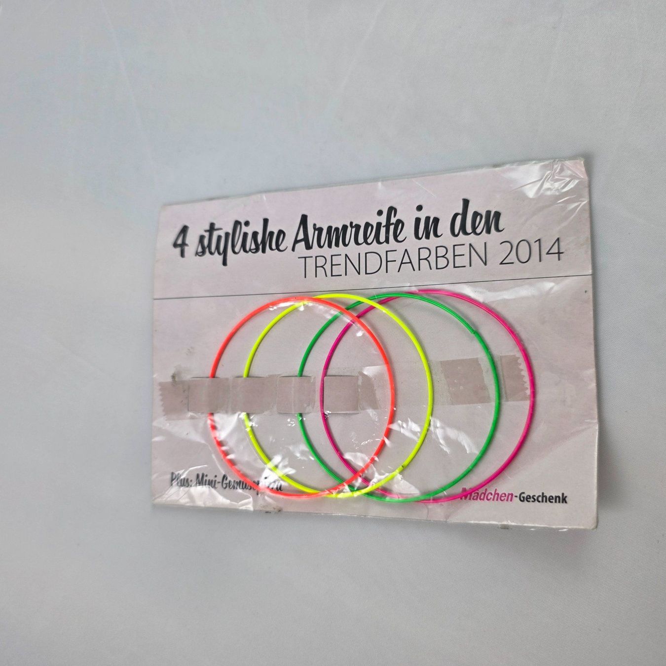 Bracciali & Braccialetti: Nostalgisch  4 Armreifen Trendfarben 2014 Set      683 – Usato da Wald ZH venduto da Martin79 1
