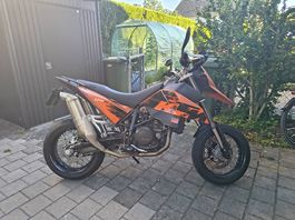 KTM 690 SM LC4