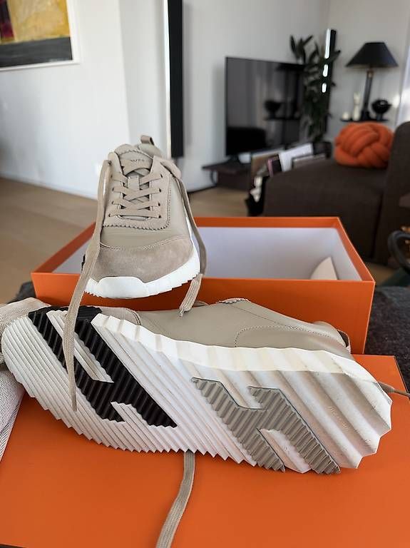 Scarpe da uomo: HERMES Sneaker Home Bouncing Veau / Grösse 42 – Usato da Zug venduto da PensoT 3