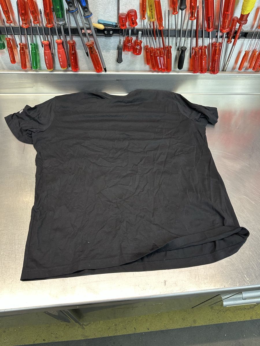 T-shirts: T-Shirt schwarz – D'occasion à Schwende par weesli 4