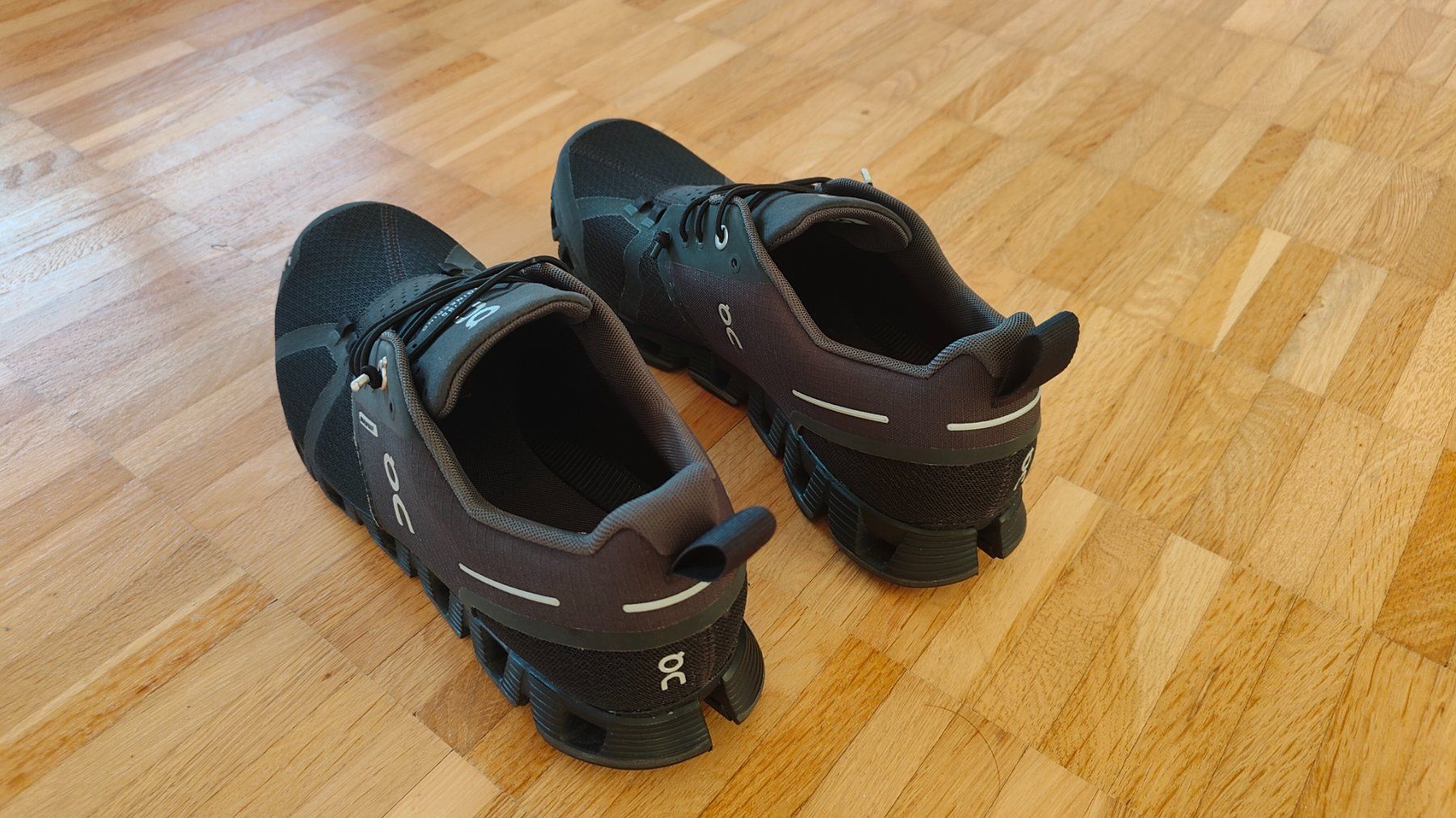 Scarpe da uomo: On Cloud Schuhe, Grösse 42 (wasserfest) – Nuovo (secondo la descrizione) da Uster venduto da swissness11 2