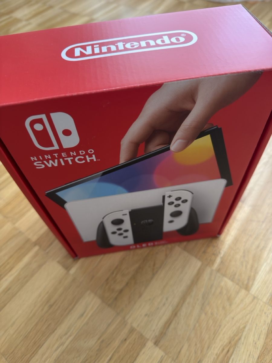 Nintendo Console: Nintendo Switch Oled mit Pro Controller Reisetasche und… – Nuovo (secondo la descrizione) da Laufen venduto da Tremaex