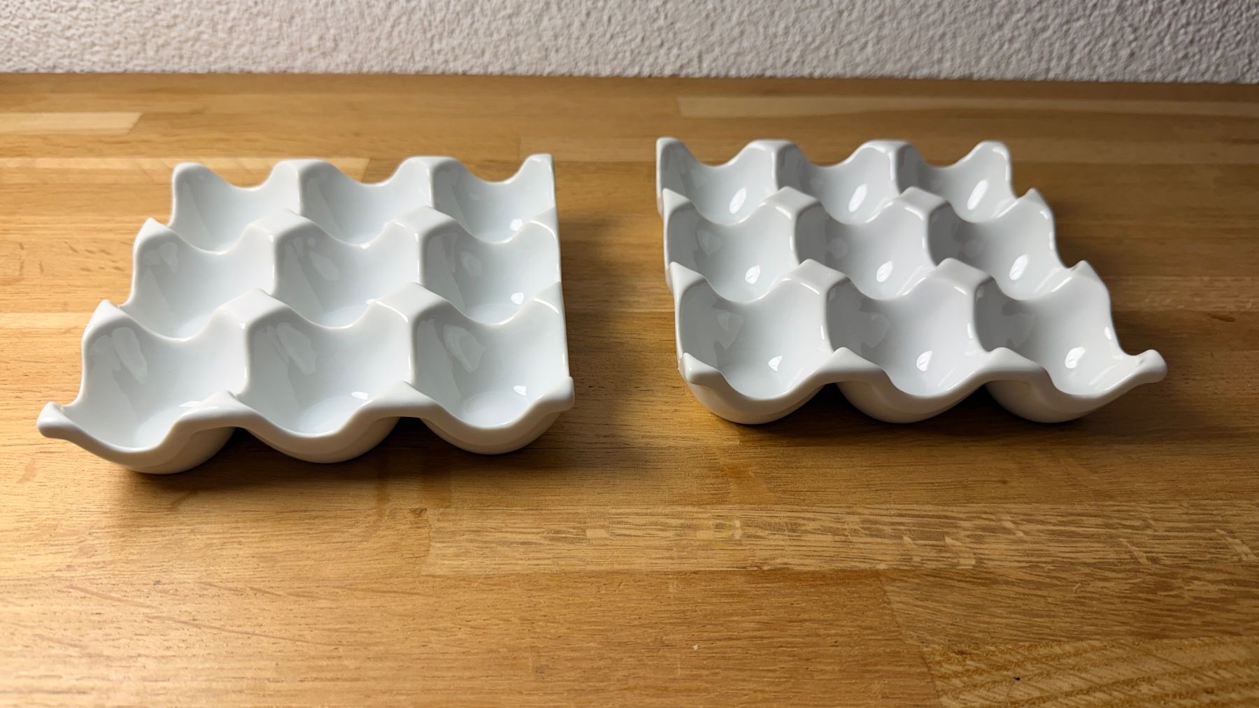 Altre Stoviglie: Geschirr - 2x Eierhalter Eierbecher Ostern Keramik weiss – Usato da Winterthur venduto da Secondhand-Family 6