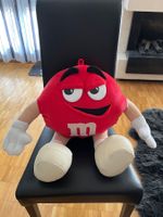 M&M Red Stofffigur