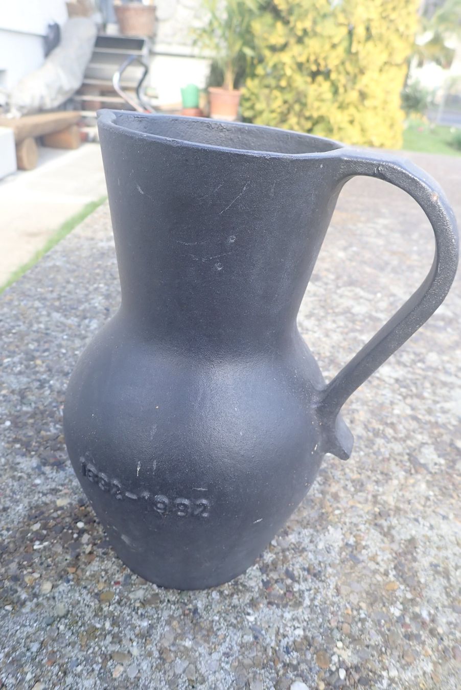 Caraffe: Guss-Eiserne Karaffe – Usato da Buchs AG venduto da dehelmi