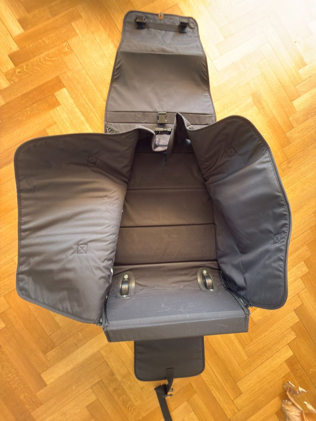 Reisekoffer: Joolz Traveller – Gebraucht aus Zürich von EFEXGmbH 2