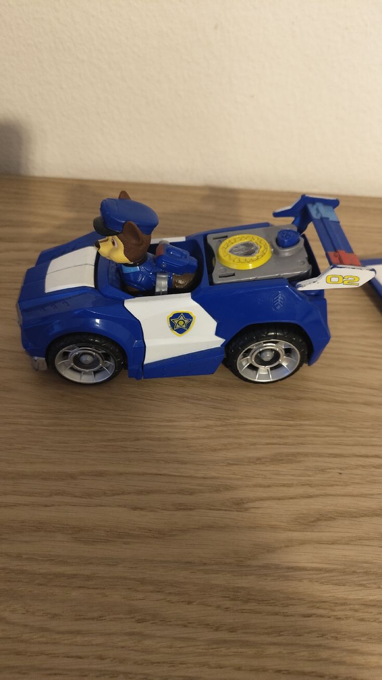 Giocattoli: Paw Patrol Set  Chase – Usato da Basel venduto da Universe. 2