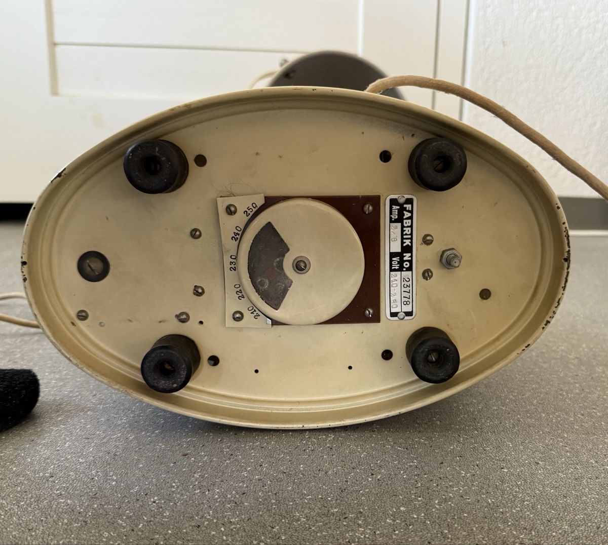 Belmag Lampade: Vintage Belmag Zürich Quarzlampe umgerüstet auf LED – Usato da Biberist venduto da Mrgerl 4