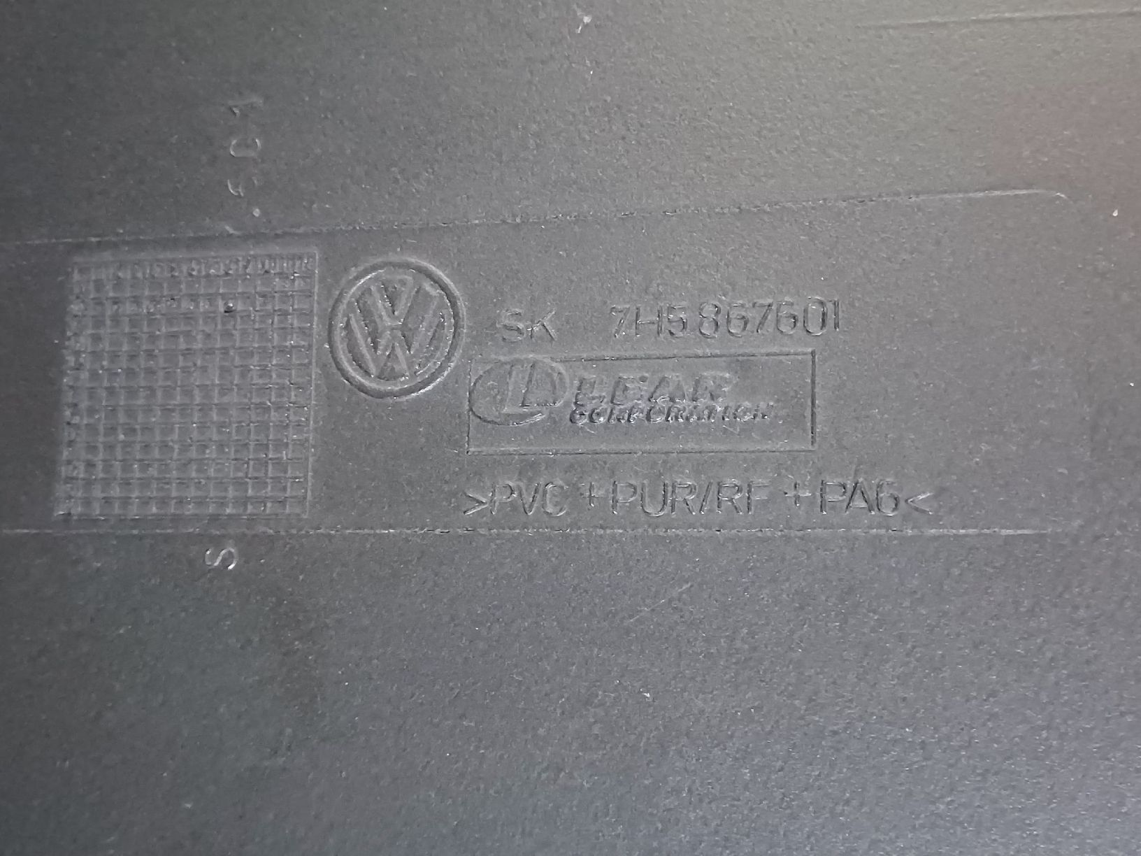 VW Tutti pezzi di ricambio auto: Original Gebraucht VW Multivan T5 3003-2009 Hintertür – Usato da Domat-Ems venduto da Waterbikes 2