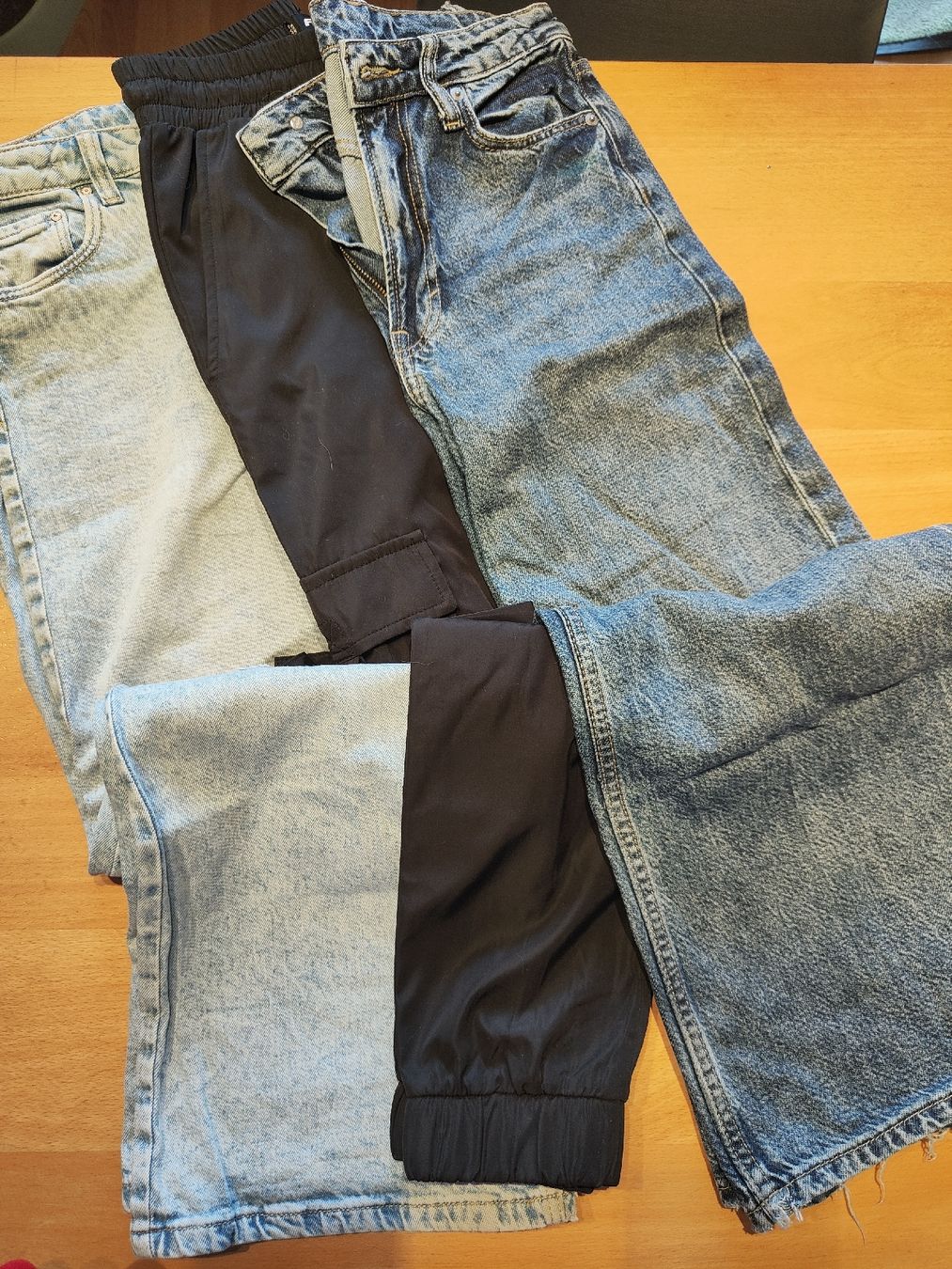 Lotti & Set di vestiti: 14 teiliges Mädchen Set 158/164 – Usato da Davos Platz venduto da Stifi10 4