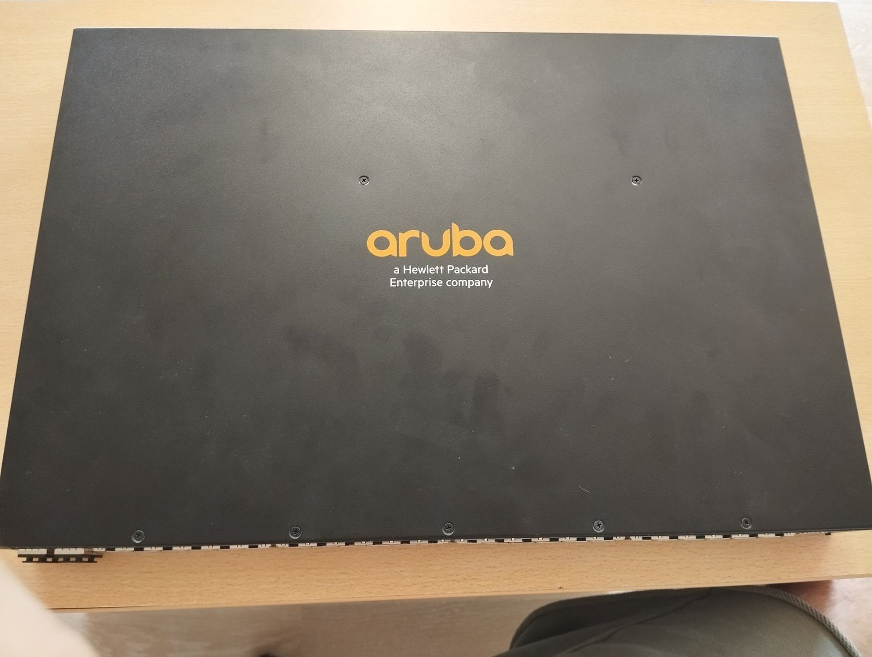 Hub & Switch: Switch Aruba 2540 48G 4SFP comme neuf – Nuovo (secondo la descrizione) da Rossemaison venduto da ImageEtSon 1