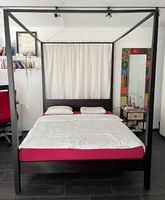 Himmelbett mit Lattenrost und Matratze