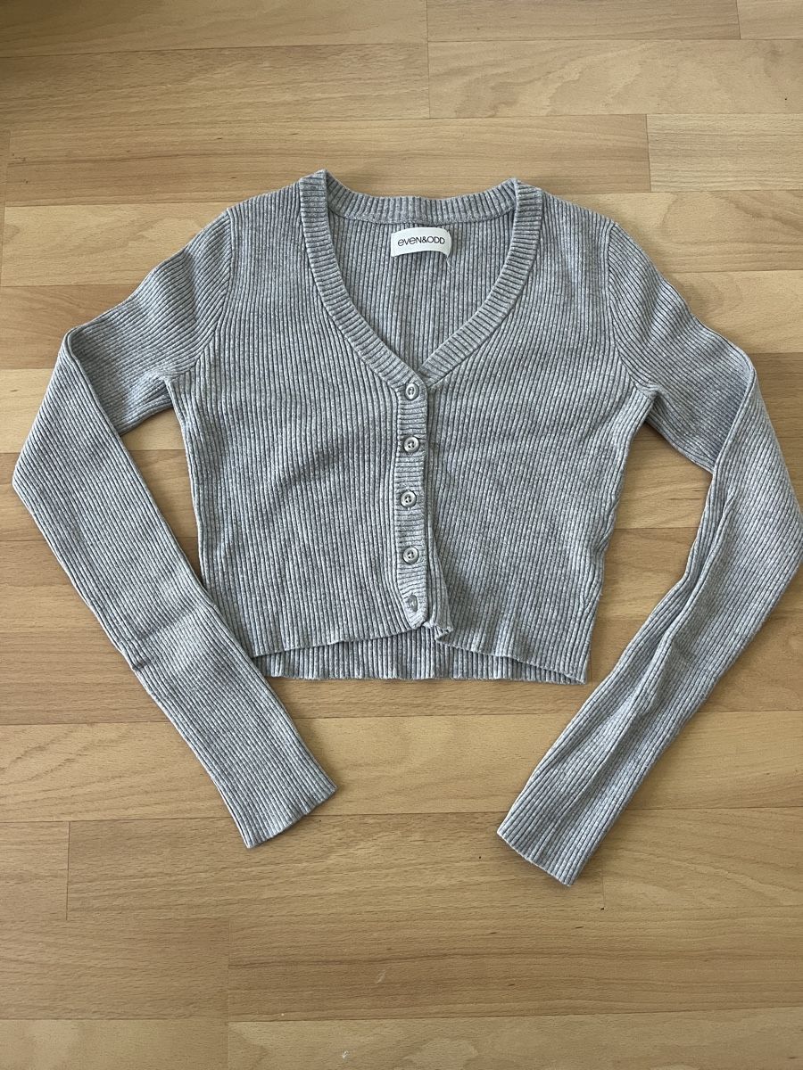 Lotti di vestiti: Kleiderpaket Grösse XS/S, 12 Teile – Usato da Kaltenbach venduto da happysunshineee 3