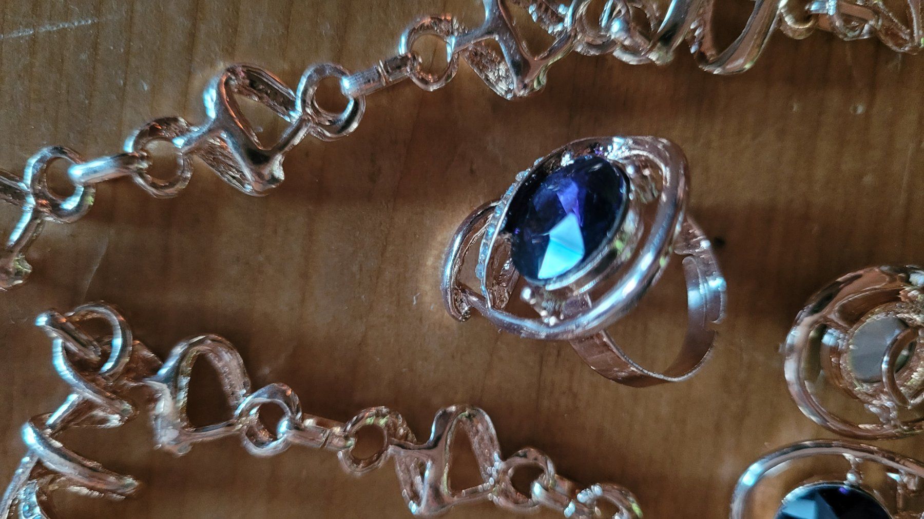 Sonstiger Schmuck: Goldfarbener Modeschmuck - Kombination mit violettem Stein – Neu (gemäss Beschreibung) aus Courtételle von Anais72 4