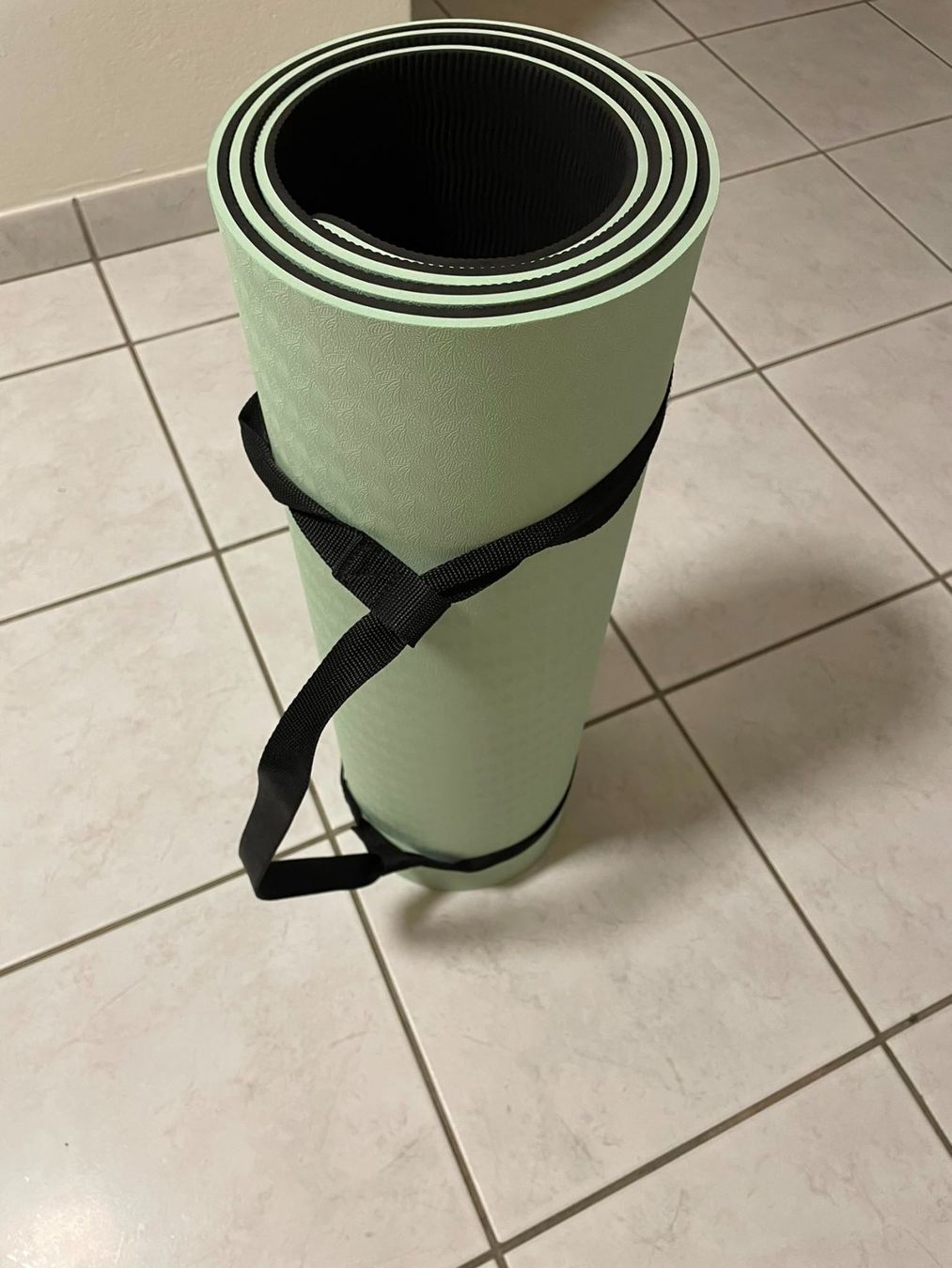 Hometrainer: Yoga Matte mit Tasche – Gebraucht aus Hirschthal von yan_272n